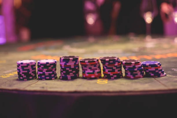 Treasures Aztec free spins feature with multiplier display